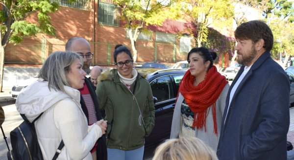 Con Málaga urge a buscar una solución para las 260 familias del CEIP Domingo Lozano