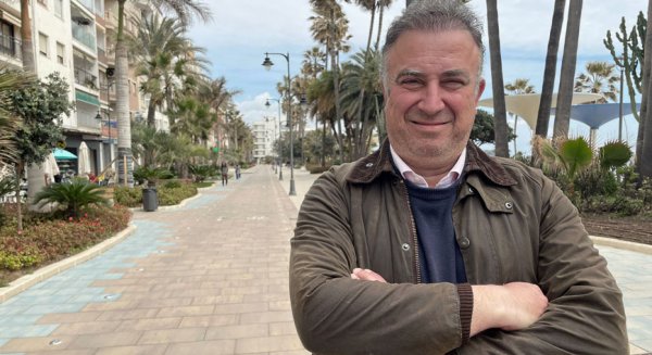 Vox Estepona critica la gestión del alcalde del municipio ante las recientes iniciativas aprobadas