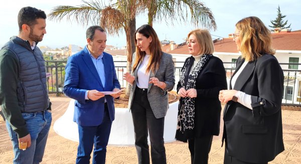El PSOE de Torrox denuncia la nefasta gestión de Moreno Bonilla con las listas de espera de dependencia