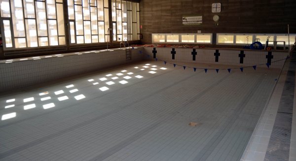 El Ayuntamiento de Campillos avanza en las gestiones para la reparación de la piscina municipal cubierta 