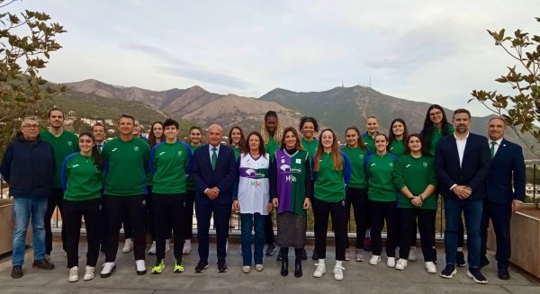 Mijas consolida su apuesta por el equipo de baloncesto Unicaja Femenino