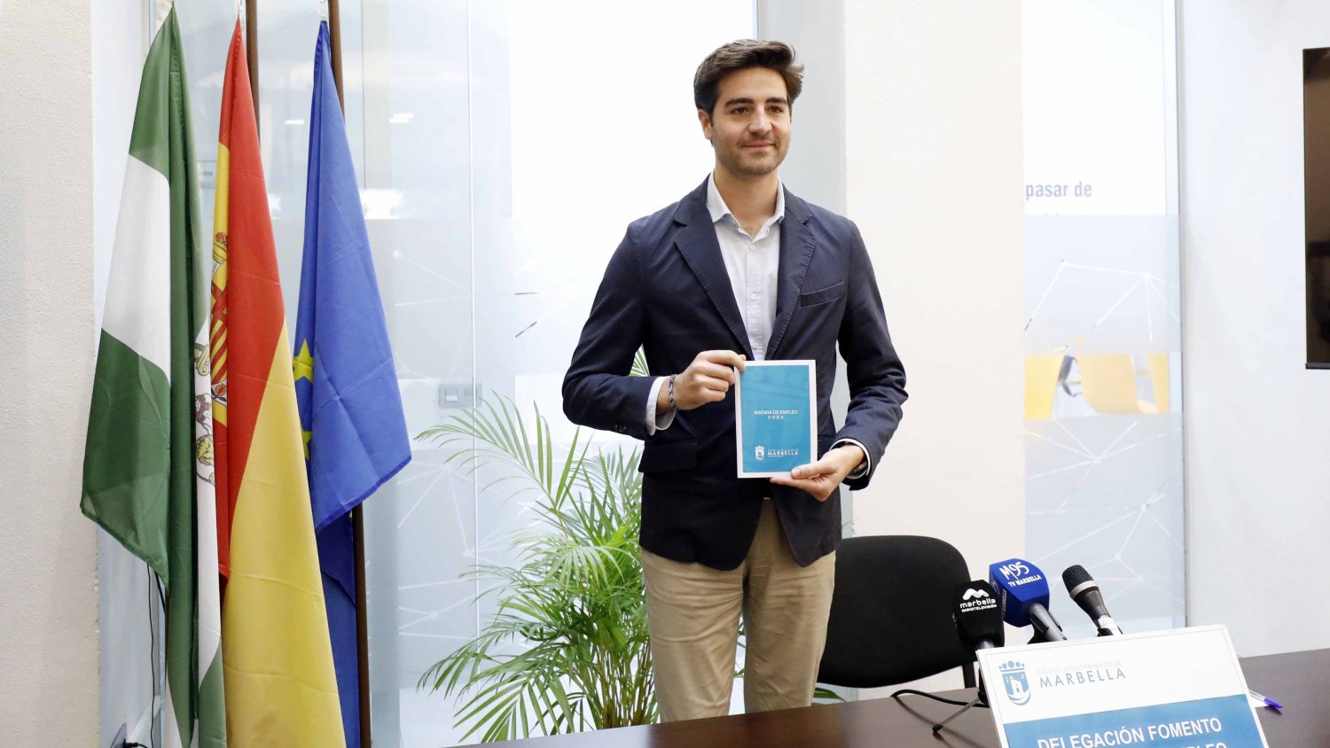 El Ayuntamiento de Marbella facilita la búsqueda de trabajo con la Agenda de Empleo 2024