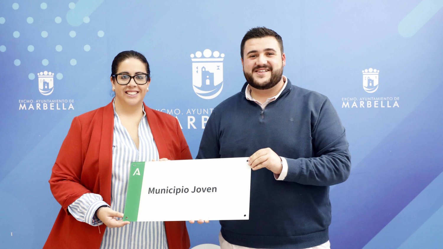 El Ayuntamiento de Marbella recibe la distinción de ‘Municipio Joven’ por parte de la Junta de Andalucía