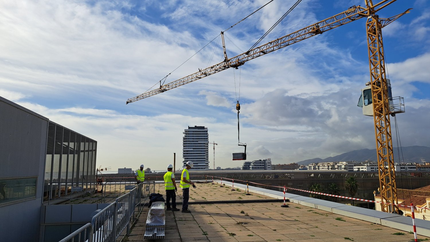La Diputación de Málaga inicia la instalación de paneles fotovoltaicos en sus cubiertas