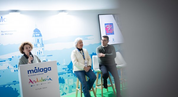 El Carnaval de Málaga desembarca en FITUR 2024 con su fuerza habitual 
