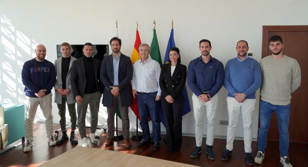 El Ayuntamiento de Estepona incorpora nueve agentes de Policía Local