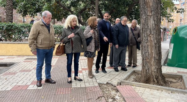 PSOE Málaga pide a Francisco de la Torre que atienda las demandas de los vecinos de La Luz