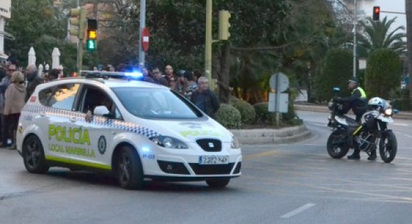 Detienen en Marbella a un individuo que habría sustraído una caja registradora de un establecimiento de moda