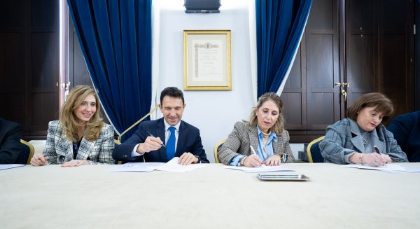 El Ayuntamiento de Málaga, Banco Santander y Fundación UCEIF acuerdan ‘Finanzas para Mortales’