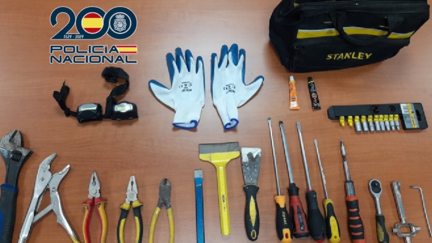 Detienen en Málaga a cuatro miembros de un grupo criminal por el robo con fuerza en cinco naves industriales