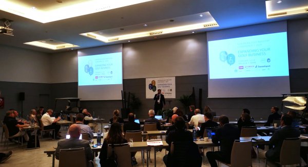 Un centenar de profesionales del golf se reúne en Málaga en la conferencia europea del sector
