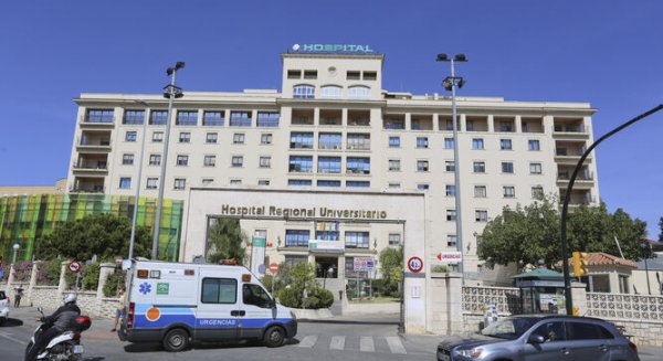 Investigan una intoxicación alimentaria de médicos en el Hospital Regional de Málaga
