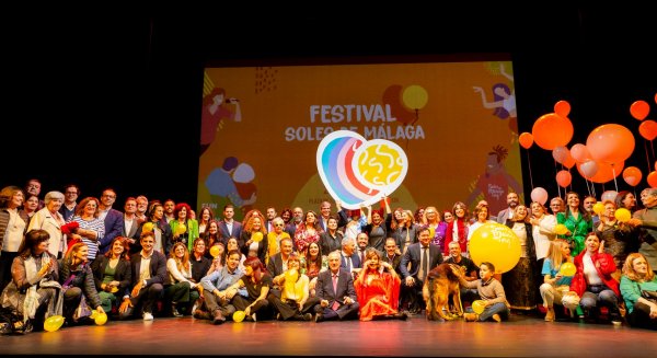 Fundación El Pimpi rinde homenaje a los mayores en la gala de sensibilización Soles de Málaga 2024