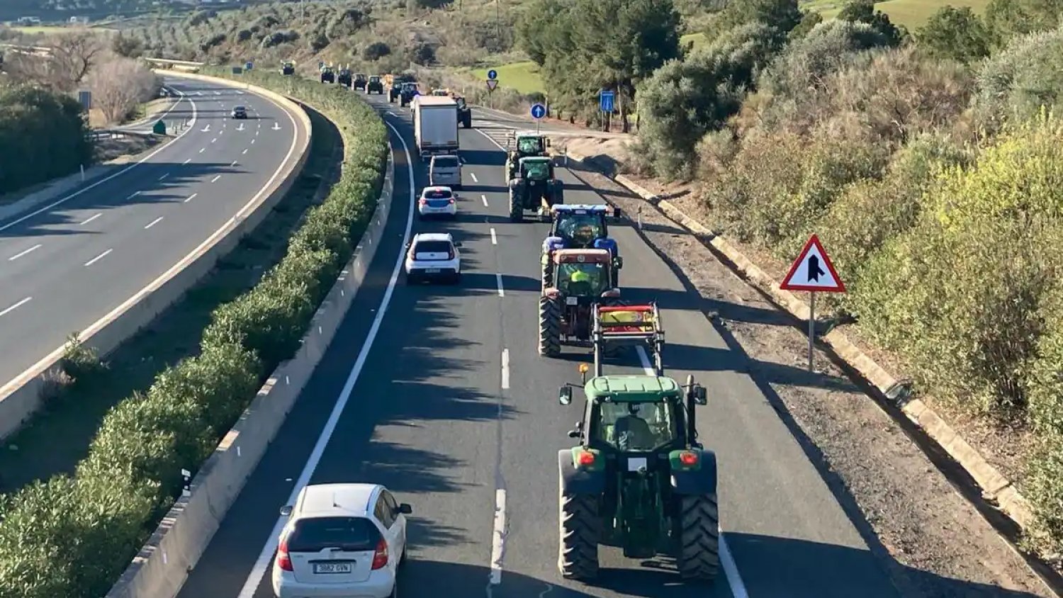 Afectado el tráfico en Málaga debido a la huelga de tractores convocada por las organizaciones y cooperativas agrarias