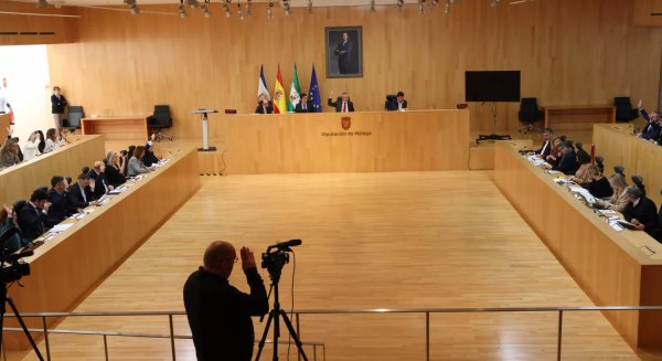 La Diputación de Málaga aprueba por unanimidad pedir al Gobierno que impulse el tren del Mediterráneo andaluz