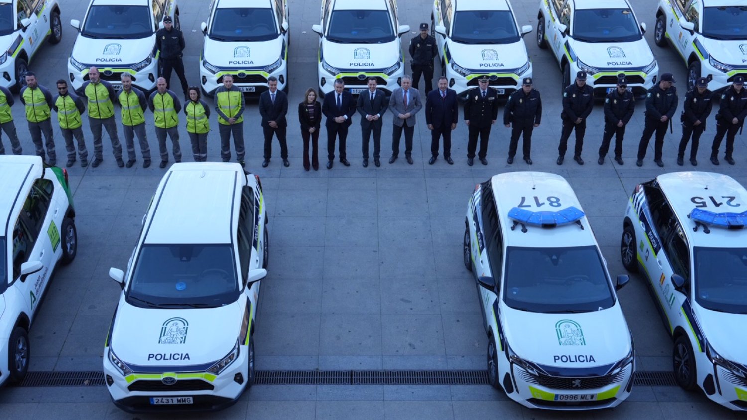 La Junta presenta los nuevos vehículos de la Unidad de Policía Adscrita y Protección Civil