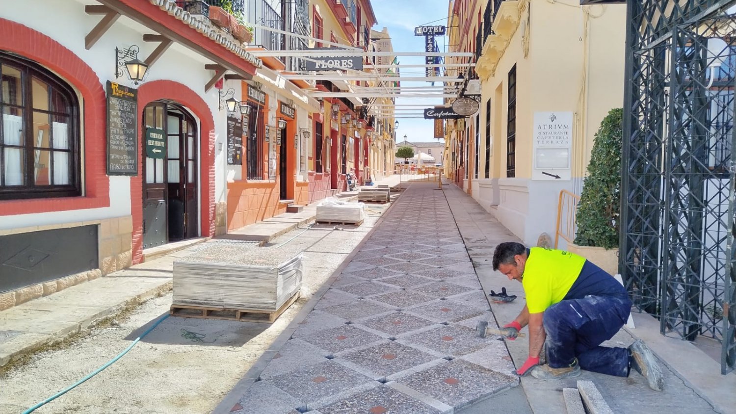 Los trabajos de mejora en la calle José Aparicio de Ronda se encuentran al 80% de su ejecución