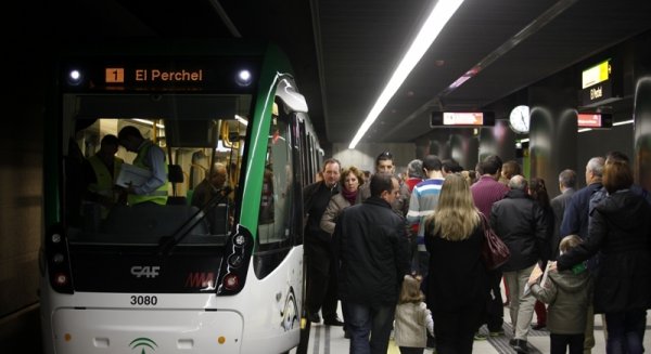El metro de Málaga no estará operativo para la Feria por falta de pruebas de seguridad