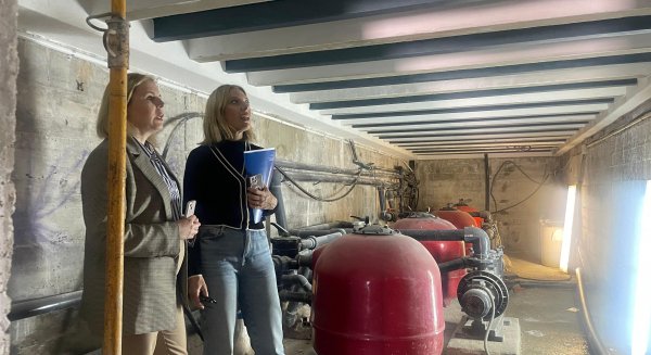 El Programa de Fomento de Empleo Agrario mejora la piscina municipal y el tanatorio de Canillas de Albaida