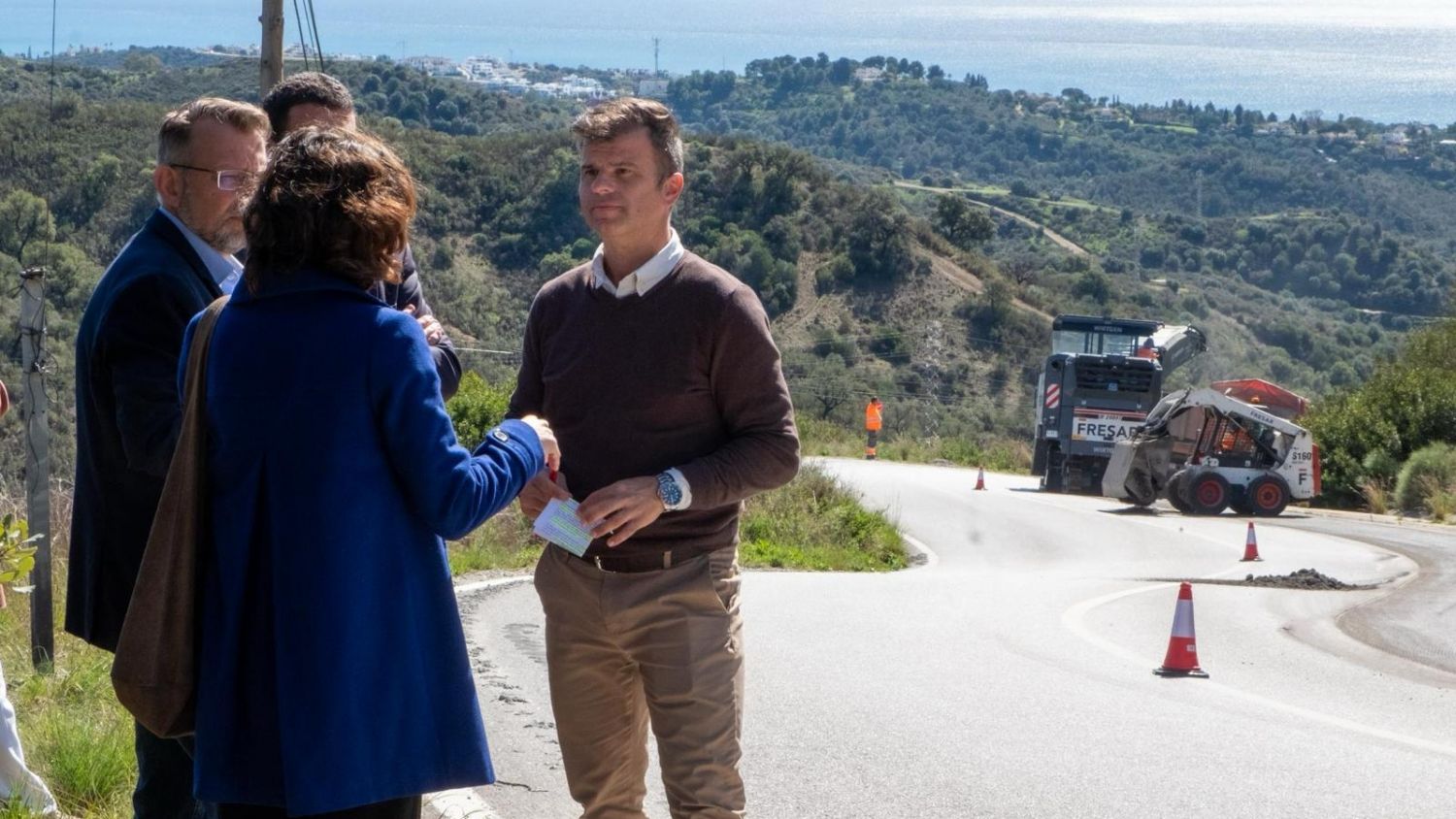 Marbella renueva varios tramos de la avenida España para mejorar la seguridad vial 