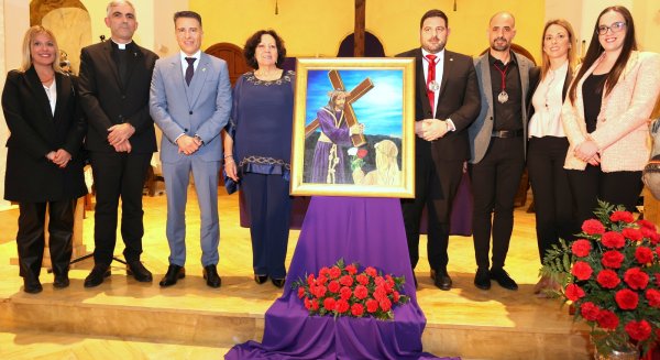 Presentado el cartel oficial de la Semana Santa de Torrox, obra de Encarnación Gutiérrez