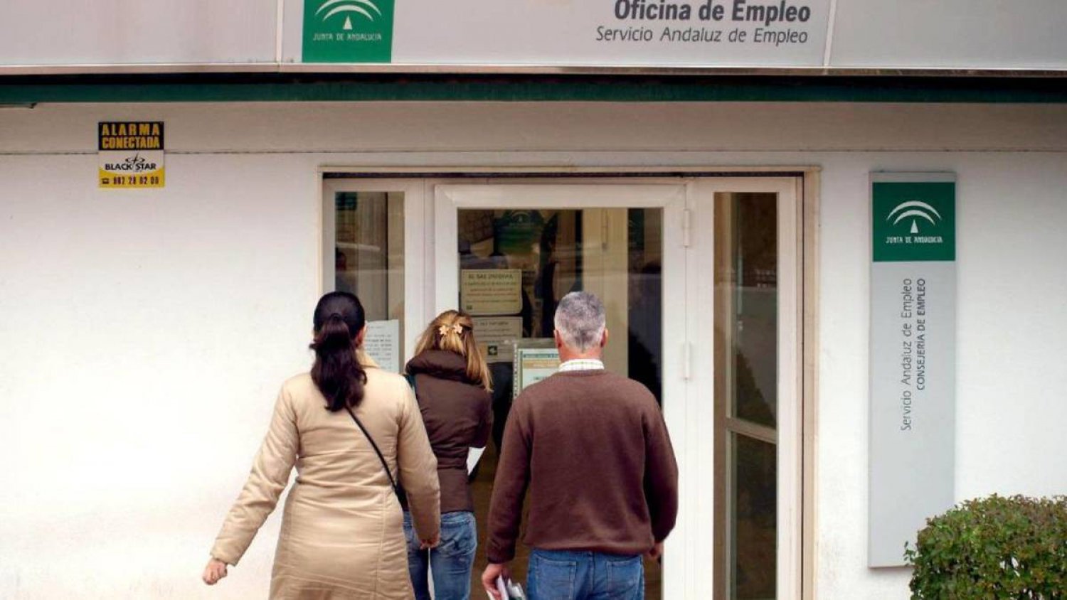 El paro baja en Málaga el mes de febrero y acorta la estacionalidad invernal 