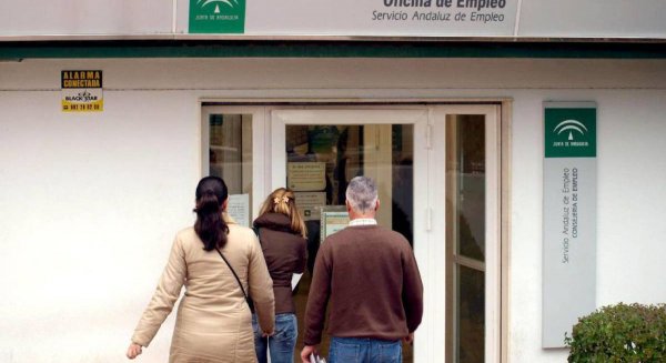 El paro baja en Málaga el mes de febrero y acorta la estacionalidad invernal 