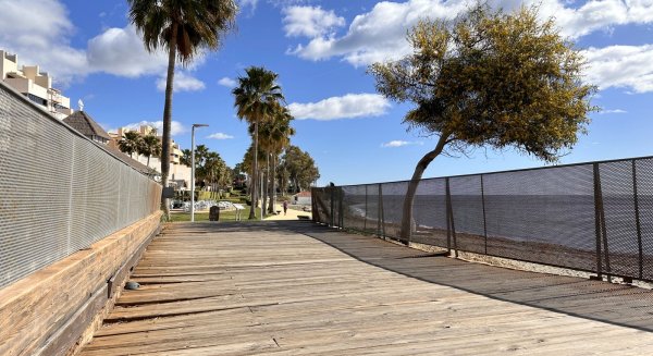 Estepona sustituye el puente de Bahía La Plata por otro más moderno e integrado en el corredor litoral