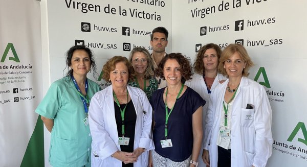 El Hospital Clínico de Málaga aplica rehabilitación preventiva para mujeres operadas de cáncer de mama