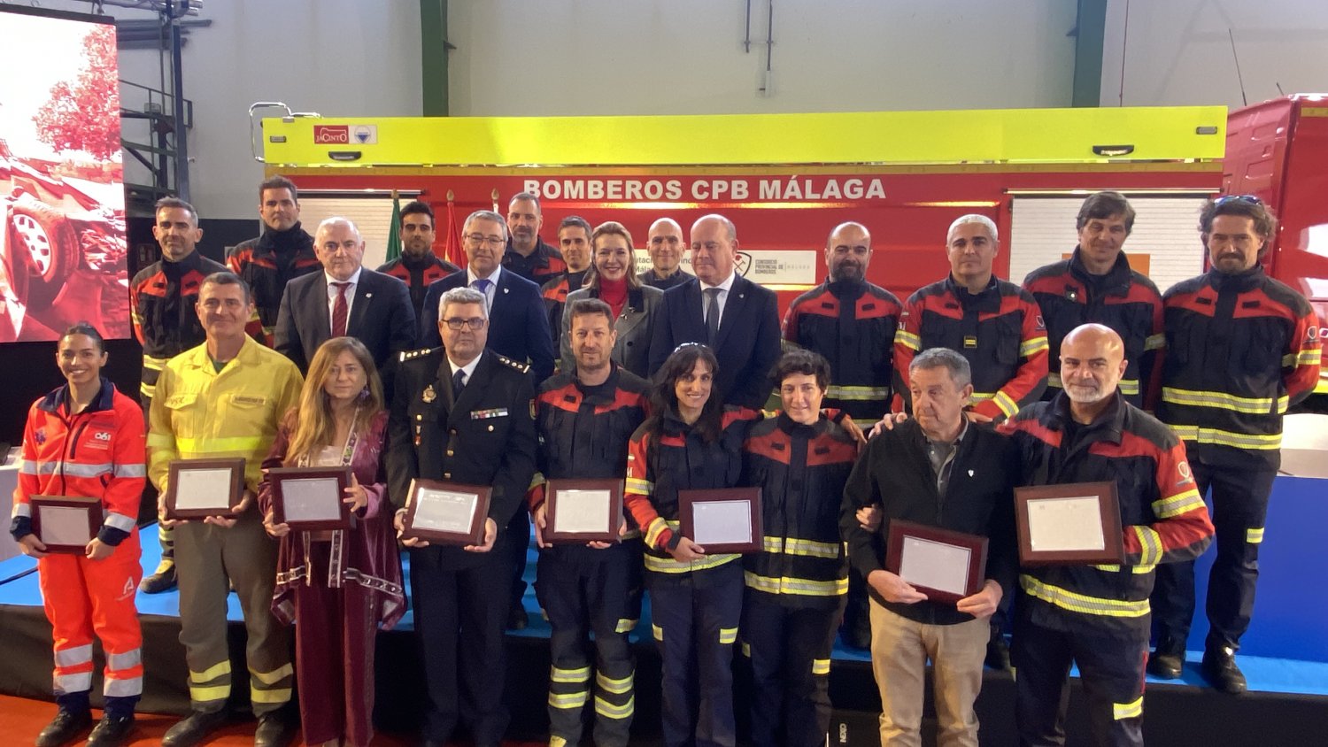 La Diputación de Málaga celebra el patrón de los bomberos con una entrega de reconocimientos 