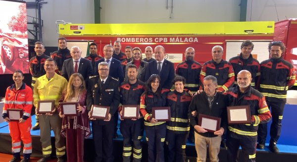 La Diputación de Málaga celebra el patrón de los bomberos con una entrega de reconocimientos 