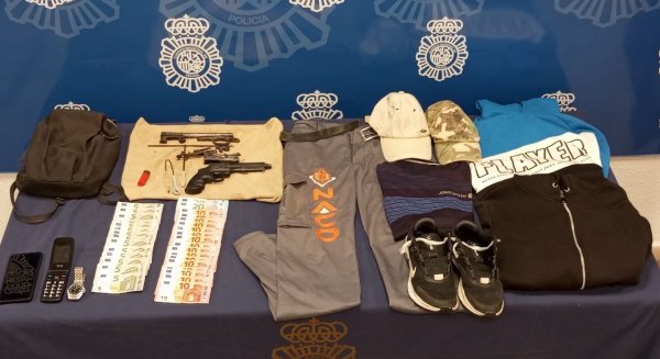La Policía Nacional detiene a un hombre por la comisión de tres atracos a estancos en Málaga