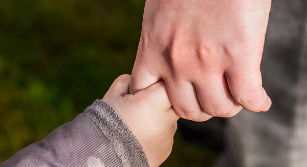 Las ayudas económicas de la Junta a familias con menores en riesgo de exclusión alcanzan los 15,2 M€