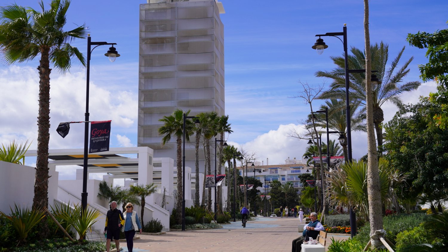 El Ayuntamiento de Estepona licita el mobiliario y equipamiento de la biblioteca del Mirador del Carmen
