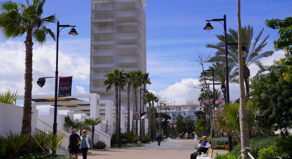 El Ayuntamiento de Estepona licita el mobiliario y equipamiento de la biblioteca del Mirador del Carmen
