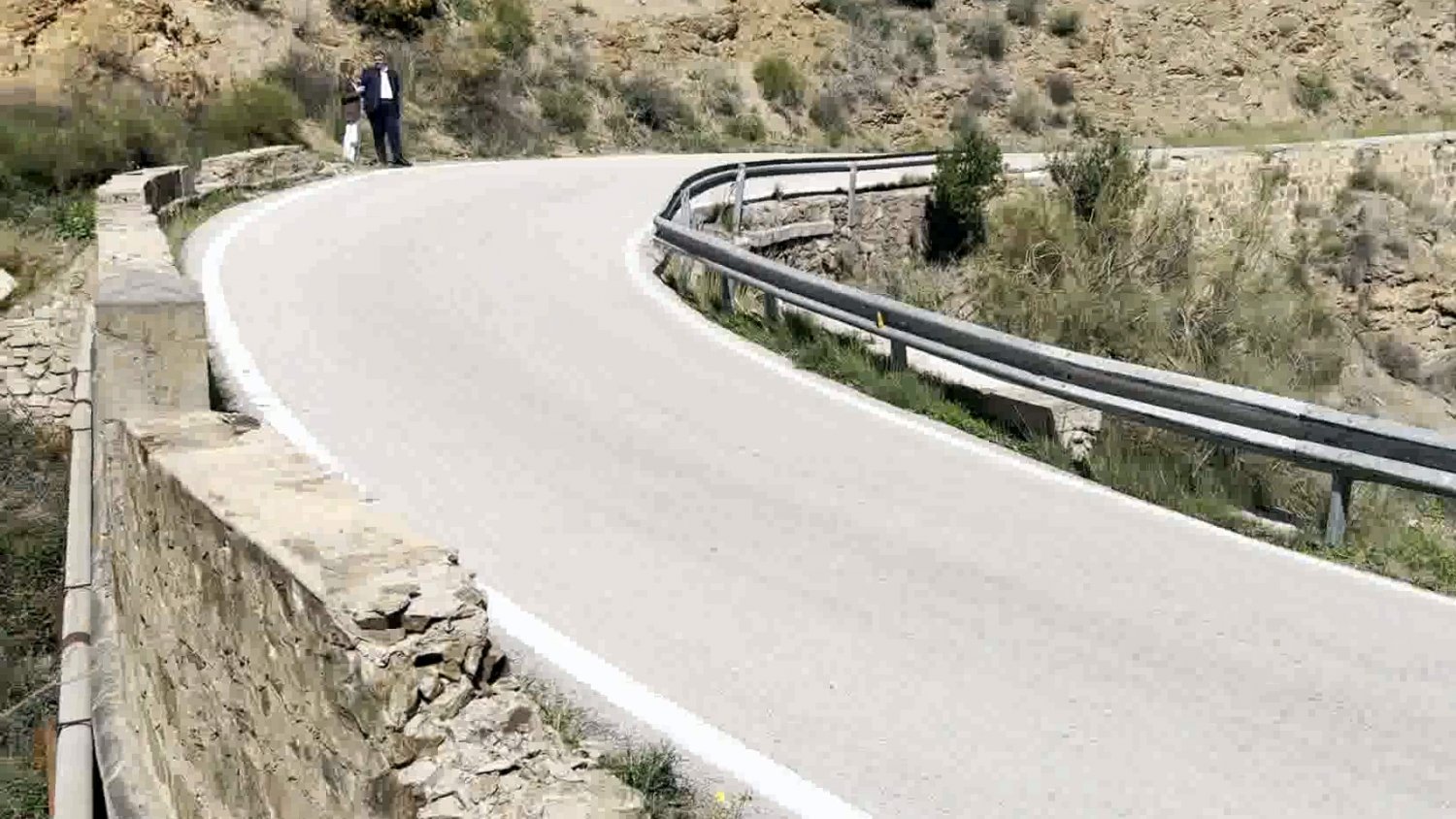 PSOE pide a la Diputación de Málaga que arregle con urgencia la carretera que une Almogía con la ciudad
