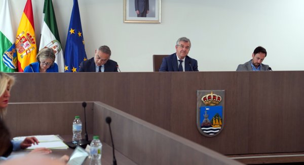 El Pleno del Ayuntamiento de Estepona aprueba una ordenanza para regular la gestión del Orquidario