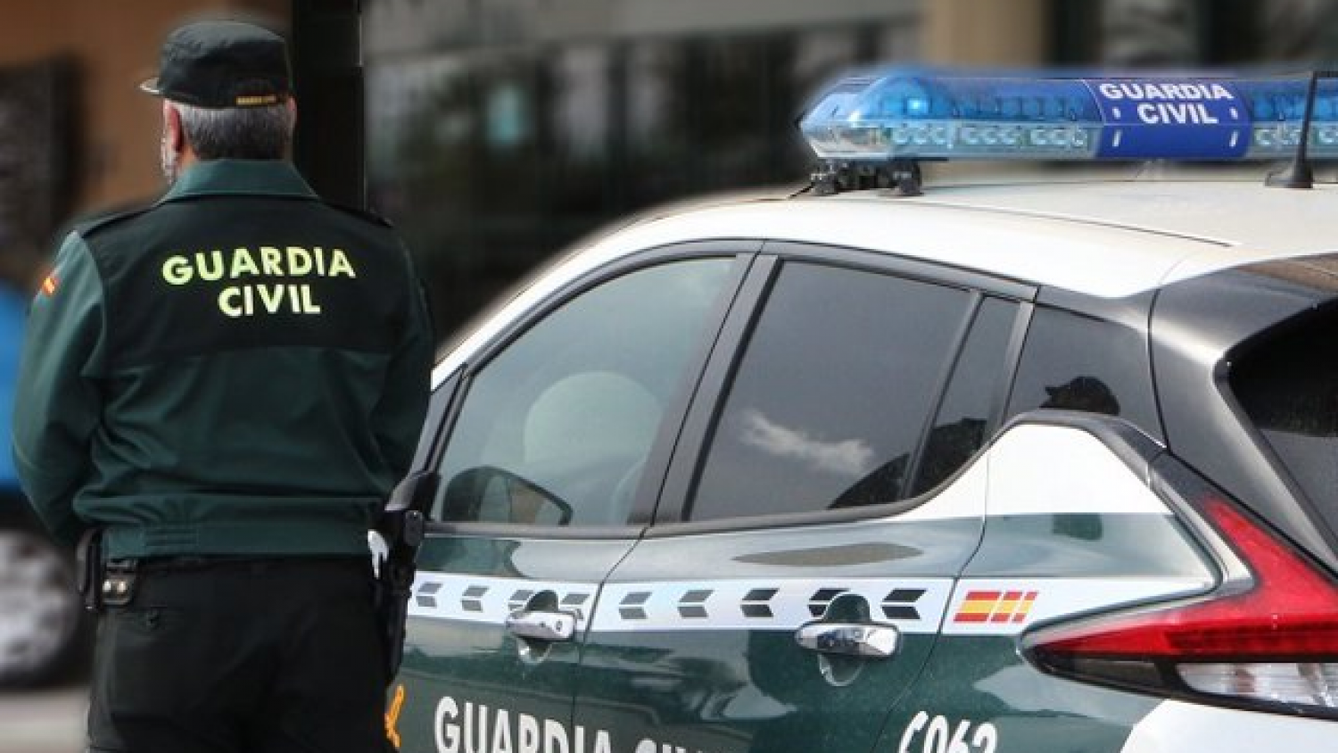 Hallan en Mijas un cadáver con signos de violencia en el interior de una furgoneta calcinada 