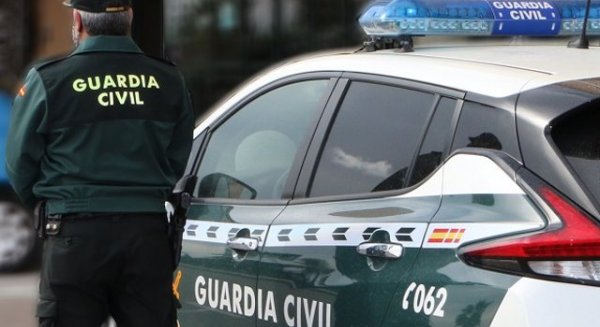 Hallan en Mijas un cadáver con signos de violencia en el interior de una furgoneta calcinada 