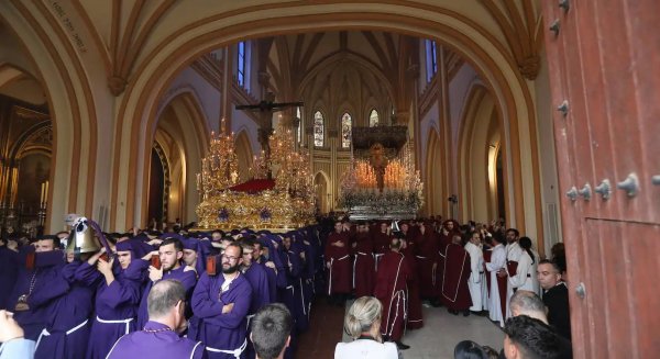 La lluvia vuelve a Málaga con el inicio de la Semana Santa