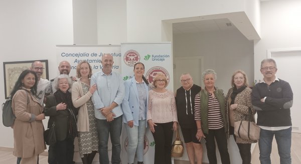 La Escuela Nómada de Fotografía f/22 inicia a jóvenes y mayores de Rincón de la Victoria en educación fotográfica