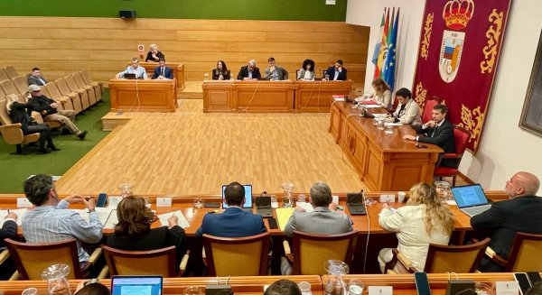El pleno de marzo aprueba que Mariano Alba, Países Bajos y Sandra Almodóvar tengan calles en Torremolinos