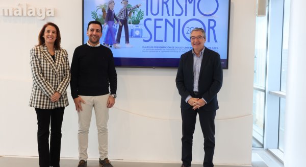 Turismo Sénior de la Diputación de Málaga lleva a mayores a conocer la costa o el interior de la provincia