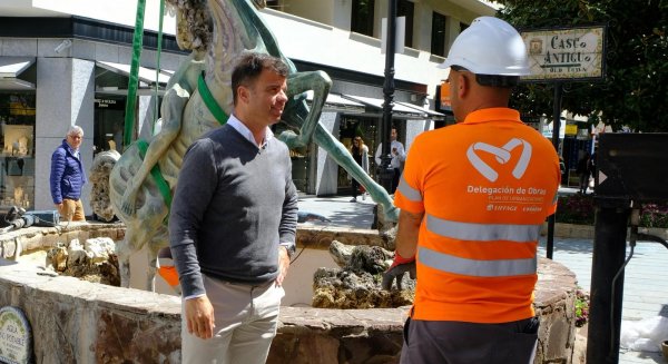 Marbella rehabilita la ‘Fuente del Caballo’ para modernizar y mejorar su estética y su eficiencia 
