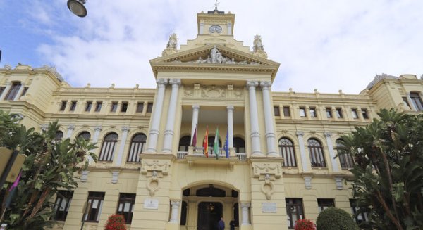 El Ayuntamiento de Málaga cierra 2023 con 39 millones menos de deuda interanual
