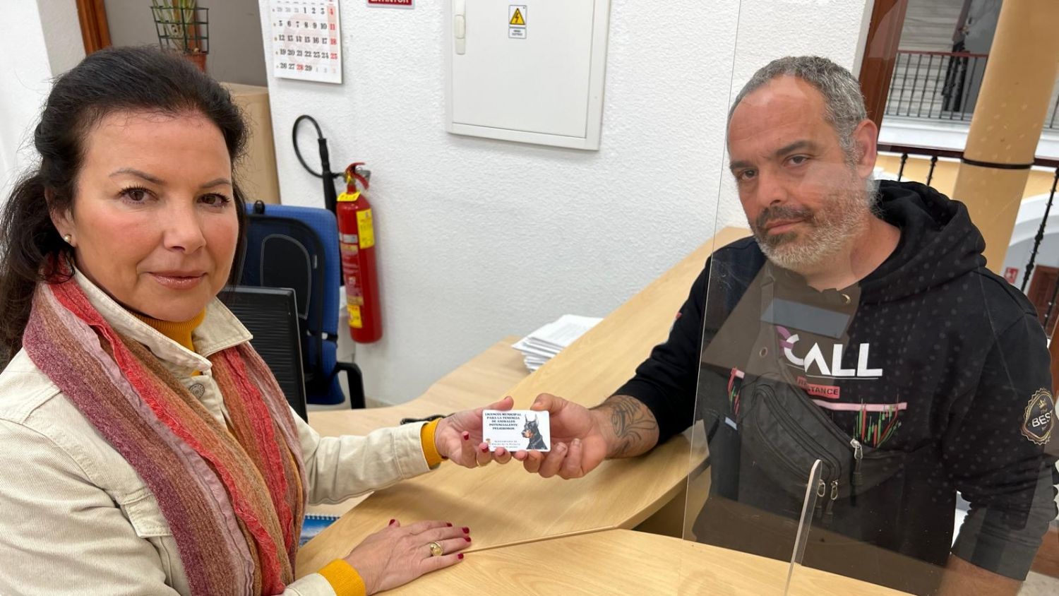El Ayuntamiento de Rincón de la Victoria mejora la identificación para la tenencia de perros peligrosos 