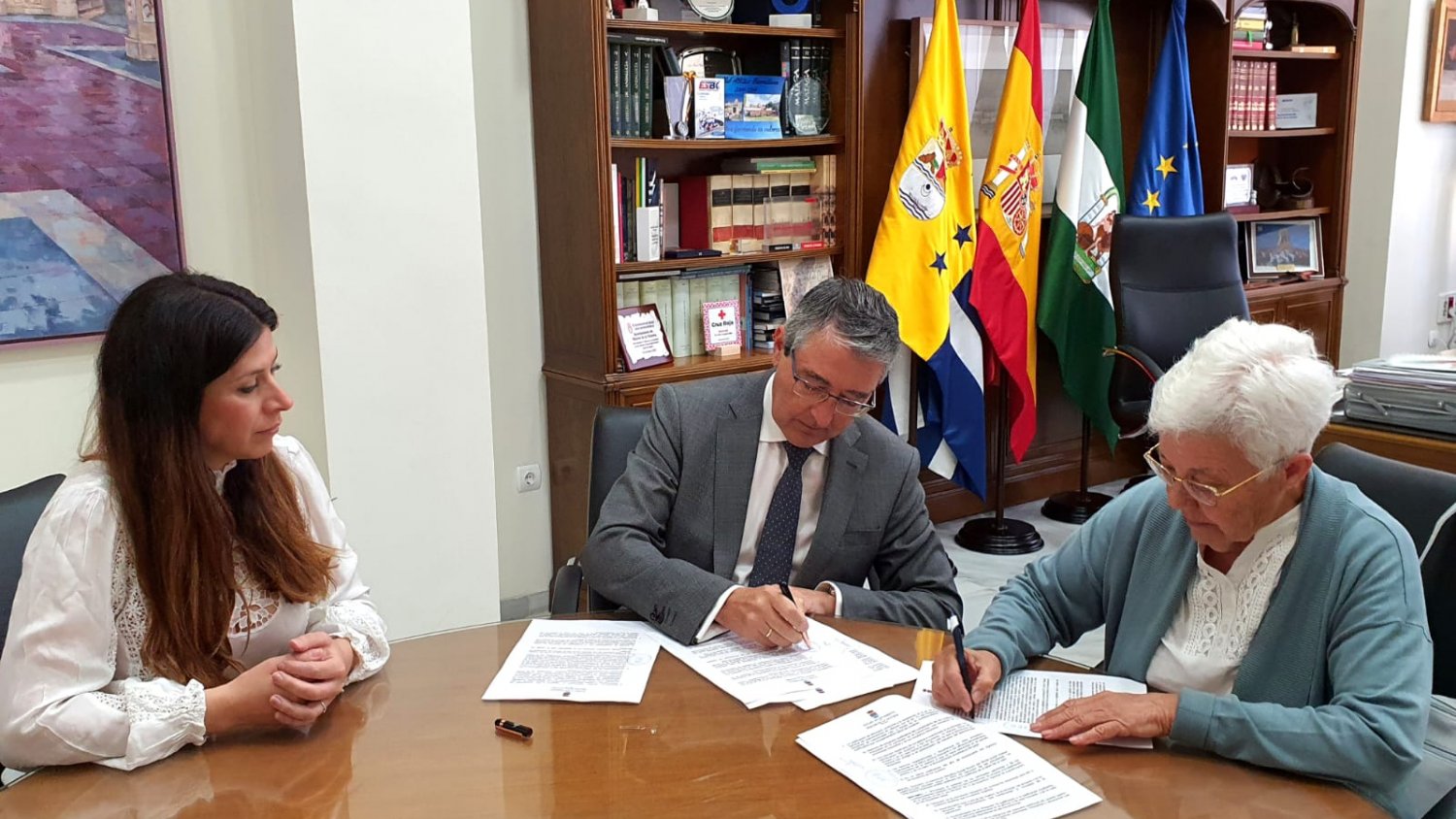 Rincón de la Victoria renueva el convenio de colaboración con el Economato Social por un importe de 300.000 euros  