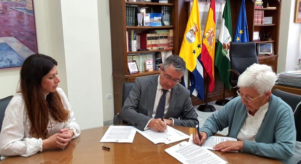 Rincón de la Victoria renueva el convenio de colaboración con el Economato Social por un importe de 300.000 euros  