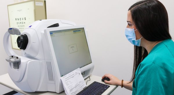El servicio de Oftalmología del Hospital Civil de Málaga pone en marcha la consulta Intravítrea de acto único 