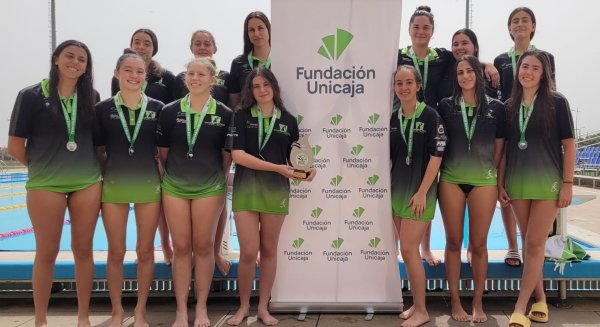 El equipo Waterpolo Málaga femenino, subcampeón de la máxima competición andaluza